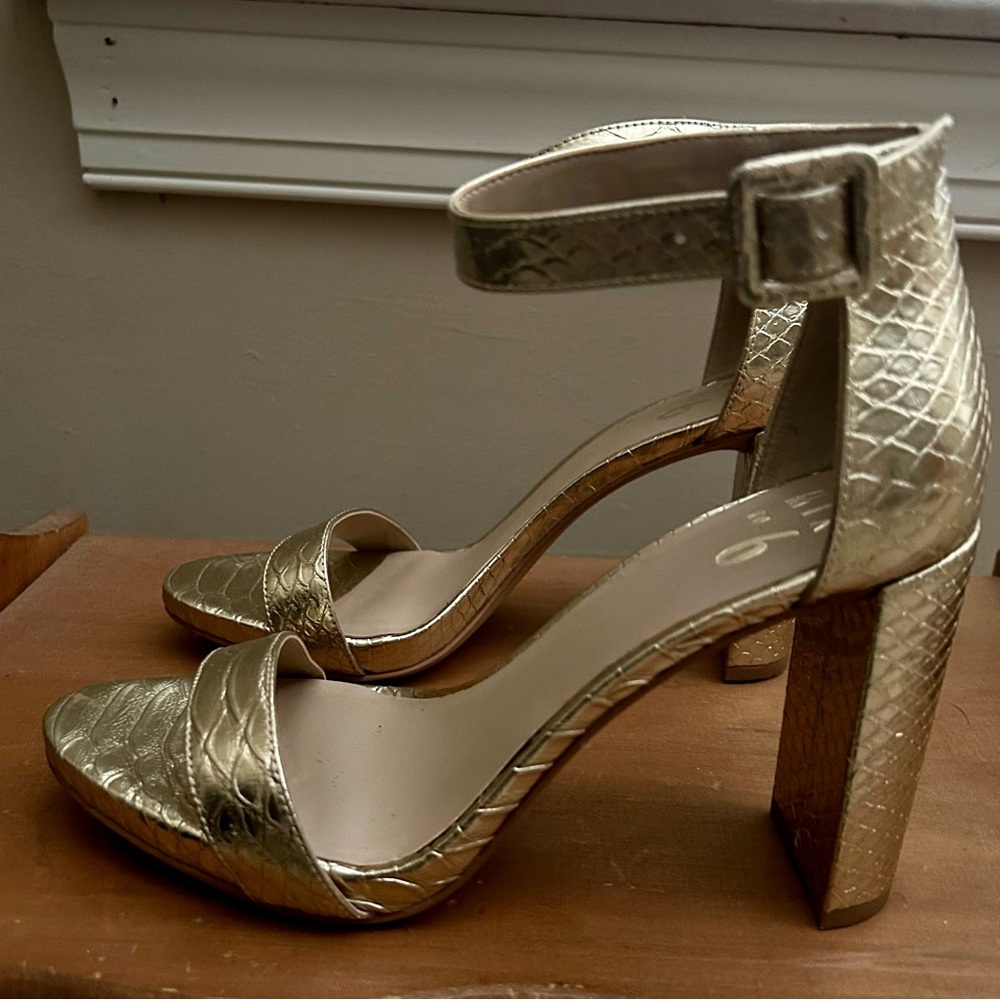 Mix No 6 Gold Heels